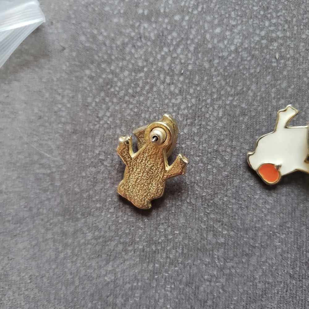 Cute Ghost Earrings 2D w Pumpkin Accent Moving
